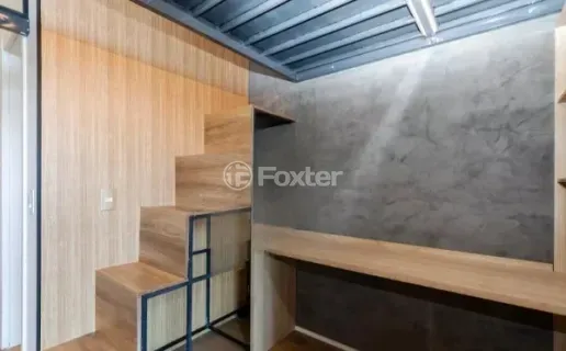 Image 7 - 818594