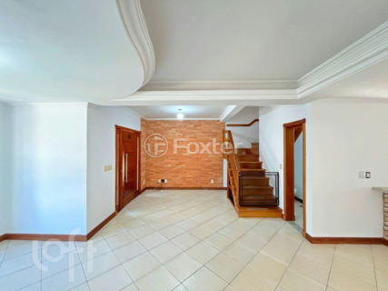 Image 7 - 818725