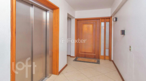 Image 7 - 818749