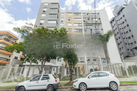 Image 17 - 818825