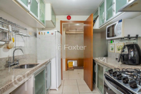 Image 10 - 818837