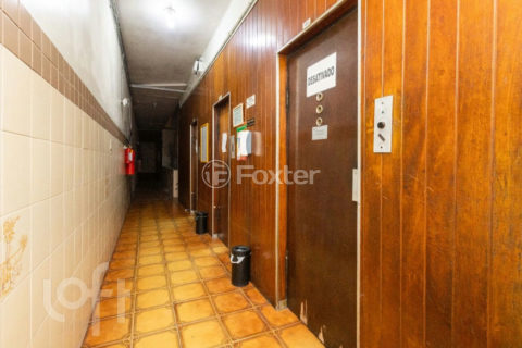 Image 9 - 819336