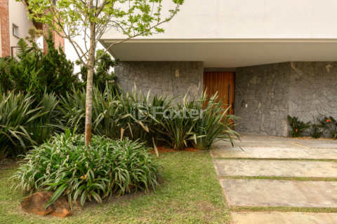 Image 42 - 819443
