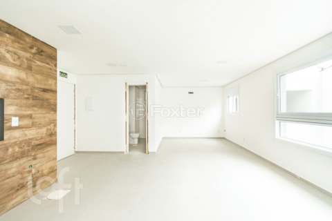 Image 7 - 819729