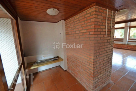 Image 28 - 819880