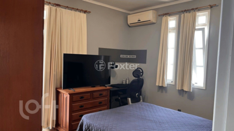 Image 28 - 821092