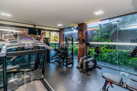 Image 26 - 821411
