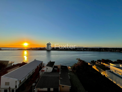 Image 6 - 821594