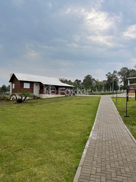 Image 0 - 821605