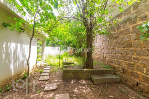 Image 35 - 821750