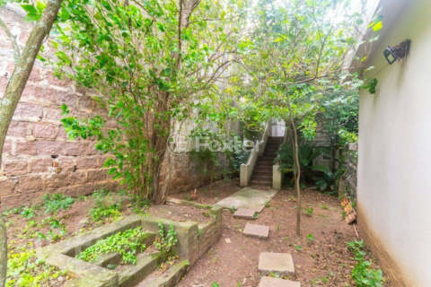 Image 33 - 821750