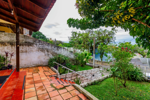 Image 3 - 822584