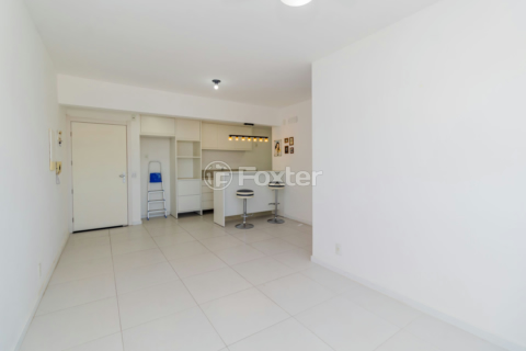 Image 3 - 822728