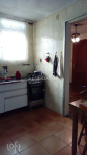 Image 9 - 823069
