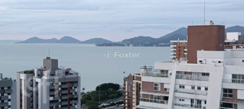 Image 7 - 823895