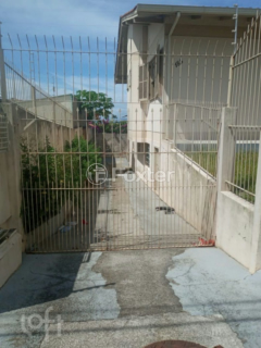 Image 10 - 824446