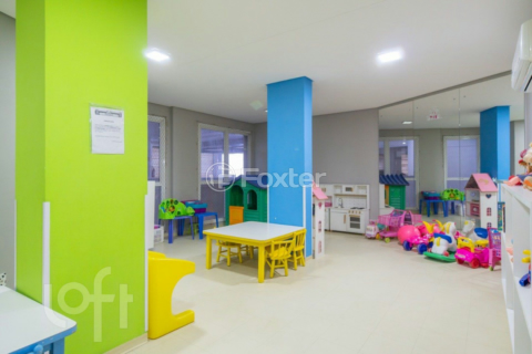 Image 37 - 825121