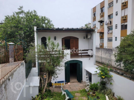 Image 39 - 825159