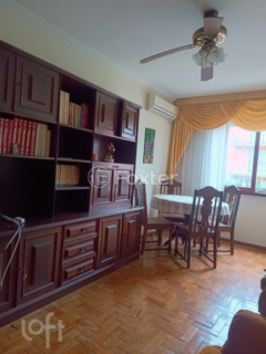 Image 30 - 825190