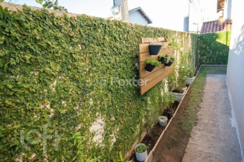 Image 8 - 825357