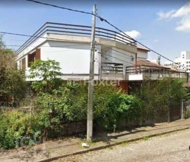 Image 21 - 825589