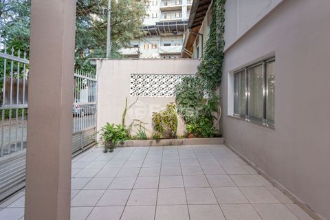 Image 66 - 825597
