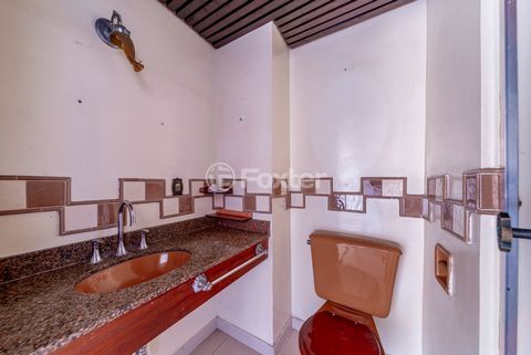 Image 18 - 825634