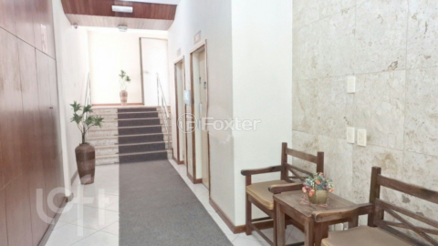 Image 32 - 825653