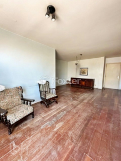 Image 35 - 825653