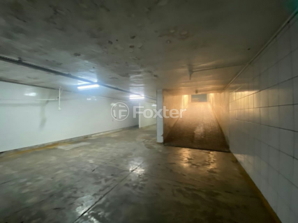 Image 23 - 825876