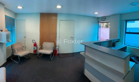 Image 32 - 825917