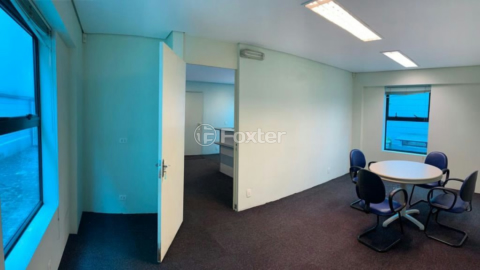Image 31 - 825917