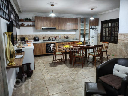 Image 19 - 825955