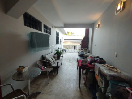 Image 4 - 826061