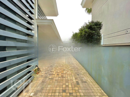 Image 56 - 826250