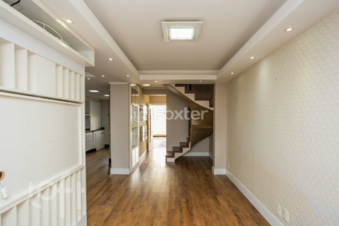 Image 7 - 826257