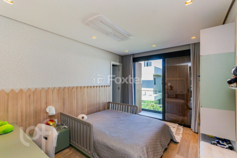 Image 39 - 826258
