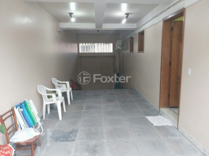 Image 4 - 826294