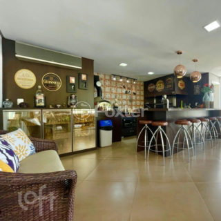 Image 21 - 826663