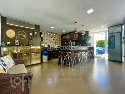 Image 3 - 826663