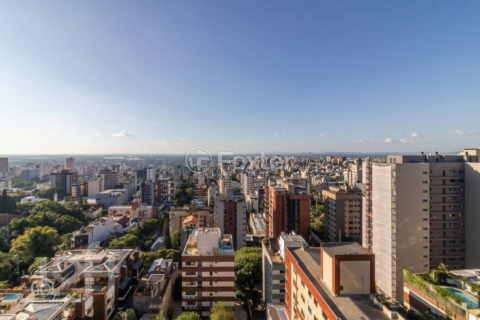Image 24 - 826677