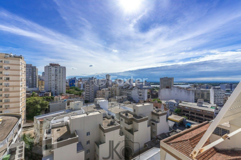 Image 8 - 826685