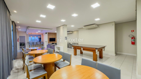 Image 33 - 826717