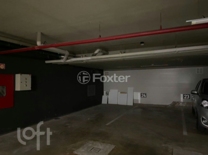 Image 32 - 826910