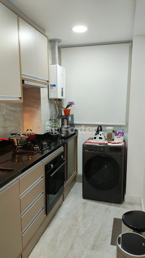 Image 3 - 826997