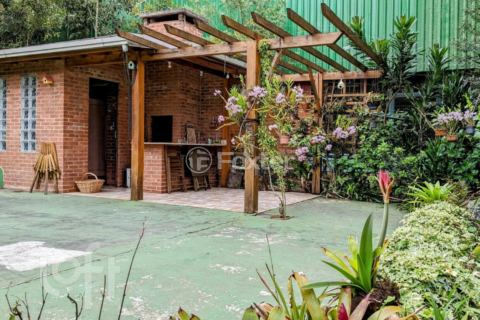Image 3 - 827363