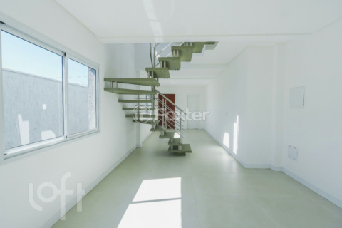 Image 4 - 827468