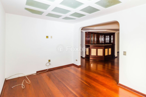 Image 6 - 827665