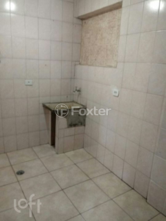 Image 3 - 828030