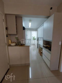 Image 4 - 828216